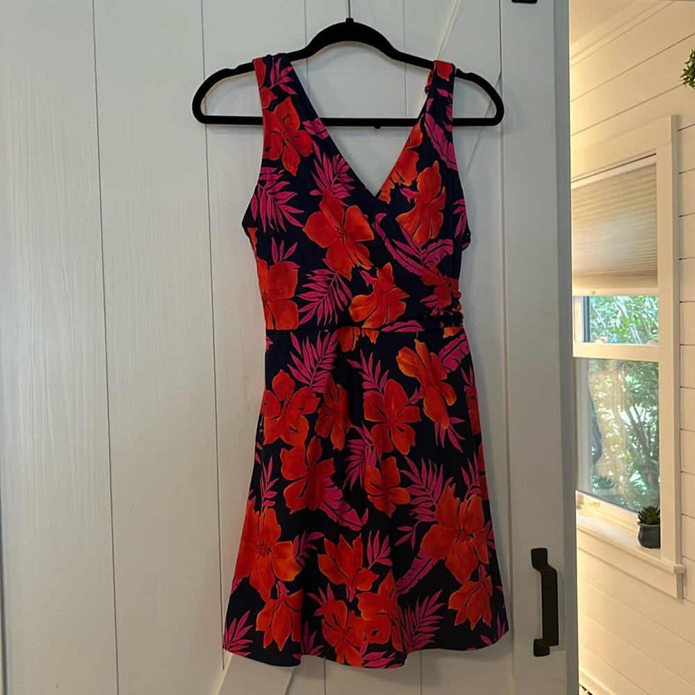 Lands' End Women's One Piece Swimsuit - Navy with Red and Pink Floral